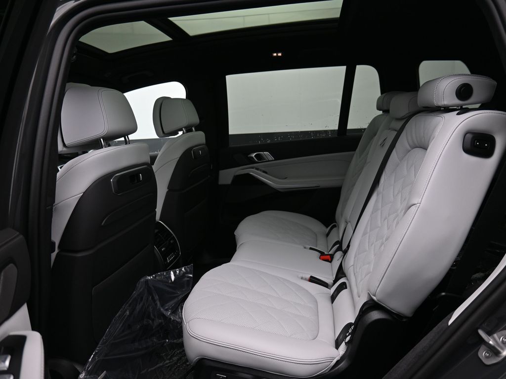 2026 BMW X7 40i - Photo 20