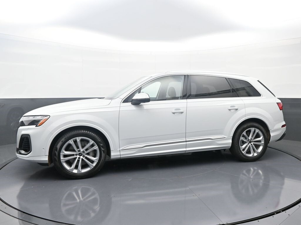 2025 Audi Q7 55 Prestige photo 2