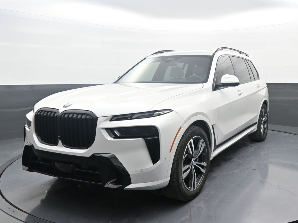 2026 BMW X7 40i's photo