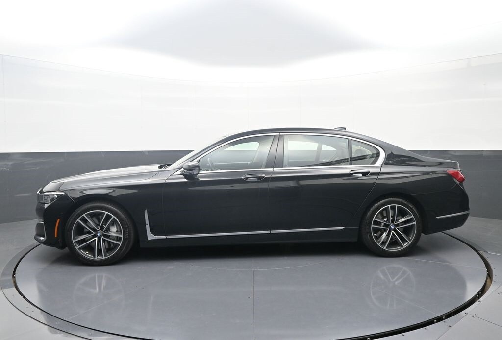 2021 Bmw 750i xDrive photo 2