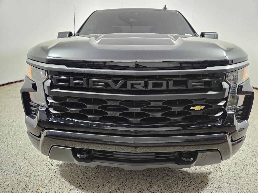 Used 2022 Chevrolet Silverado 1500 Custom with VIN 3GCPABEK0NG503421 for sale in Louisville, KY