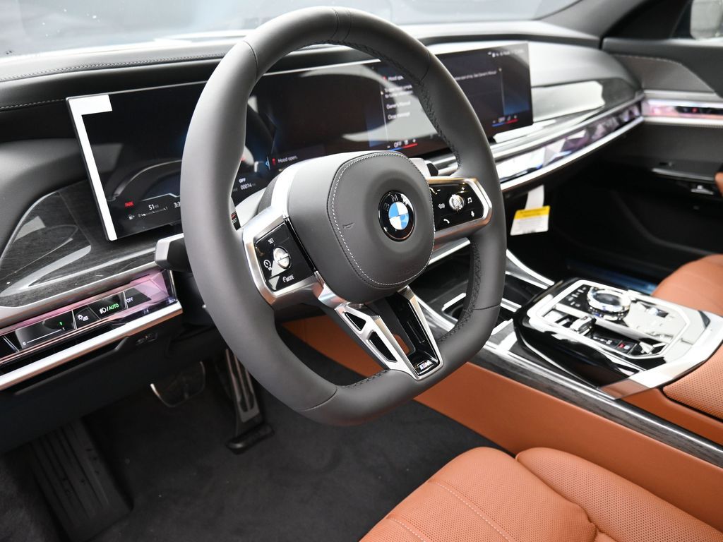 2026 BMW 7 Series 740i - Photo 9