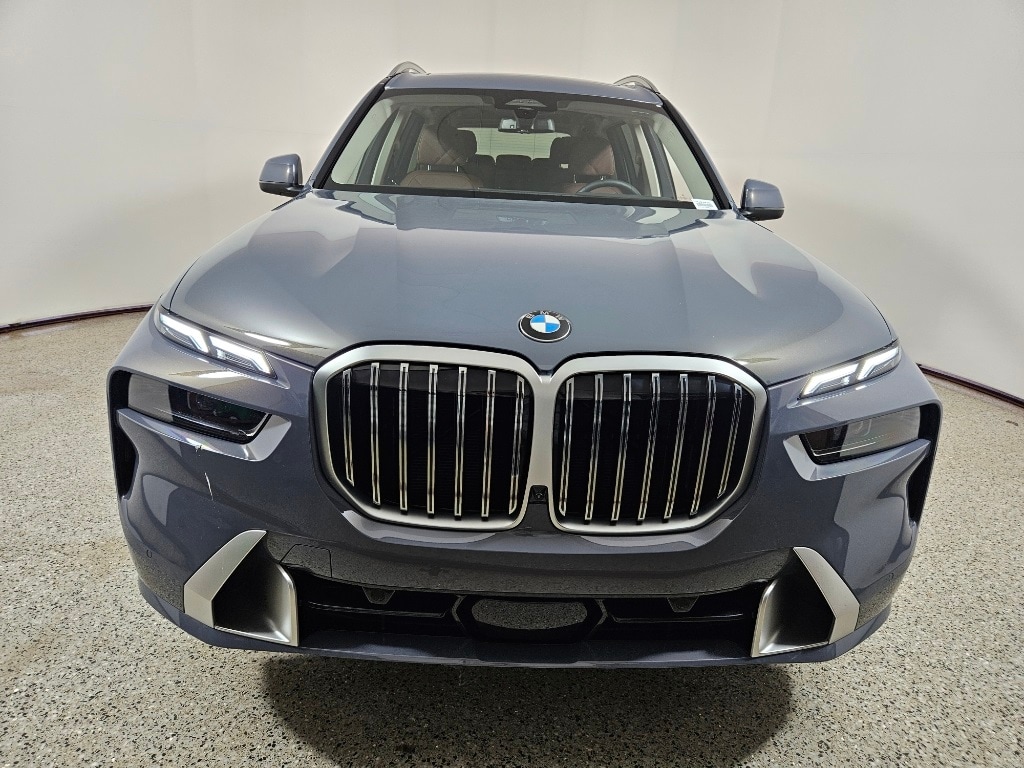 Used 2024 BMW X7 40i with VIN 5UX23EM01R9U02429 for sale in Louisville, KY