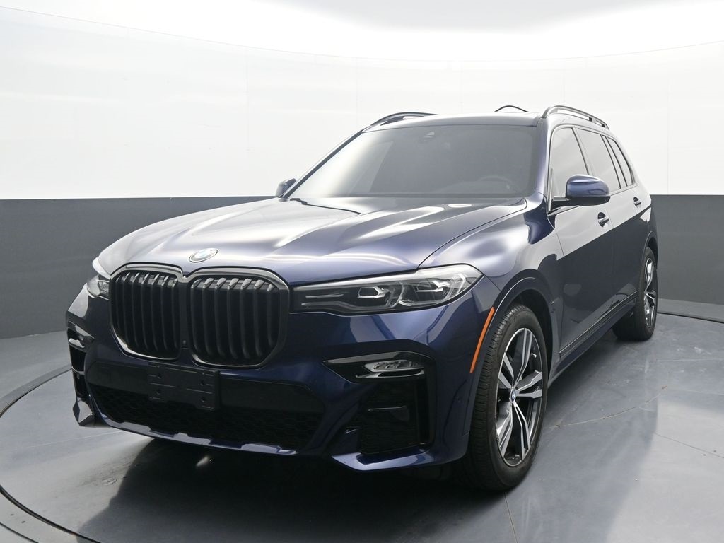 2022 BMW X7 40i's photo