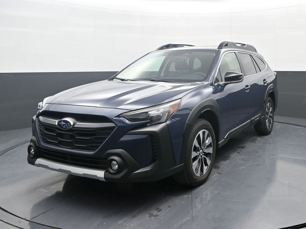 2025 Subaru Outback Limited's photo