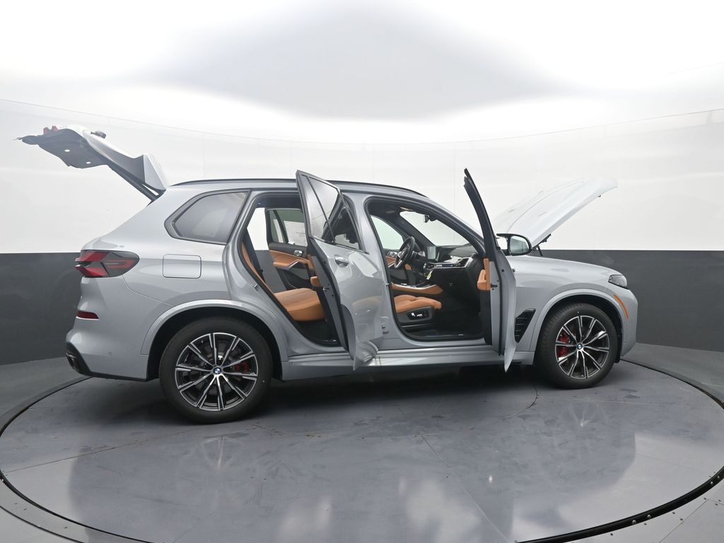 2026 BMW X5 M60i - Photo 44