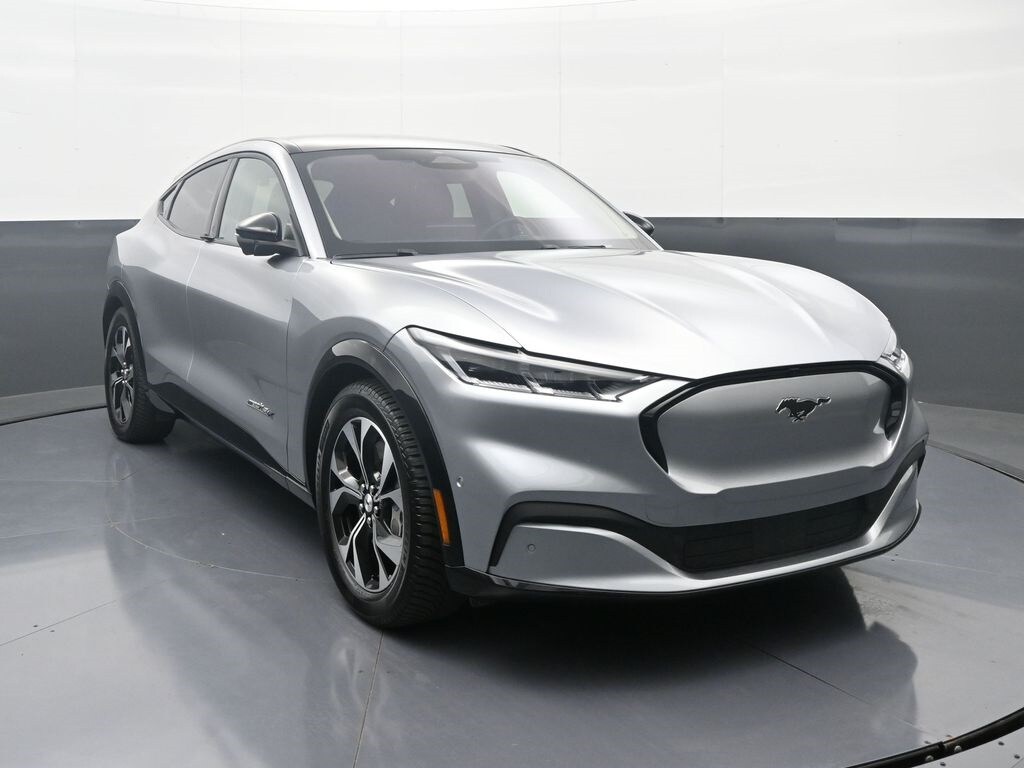 2021 Ford Mustang Mach-E Premium photo 2