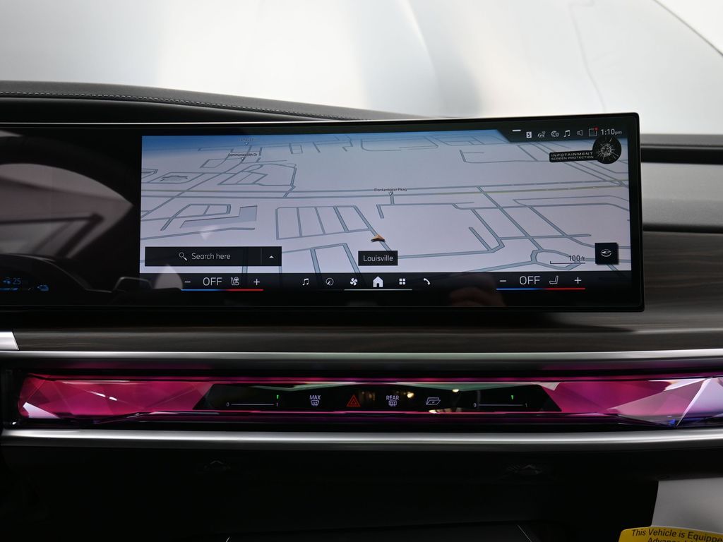 2026 BMW 7 Series 750e - Photo 11