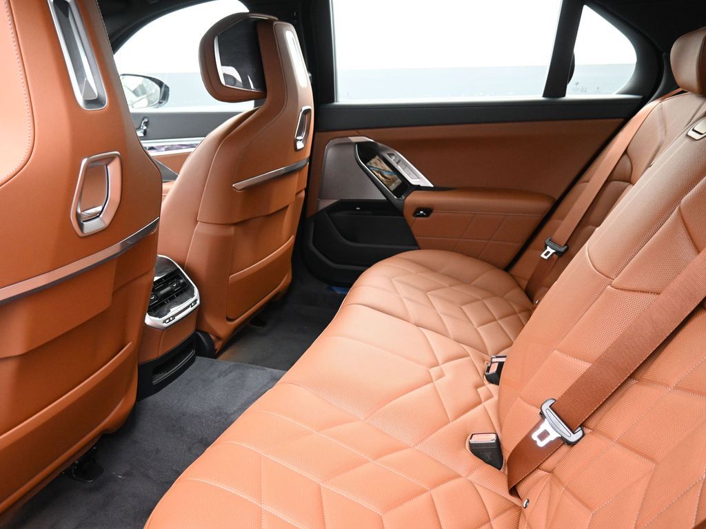 2026 BMW 7 Series 740i - Photo 21