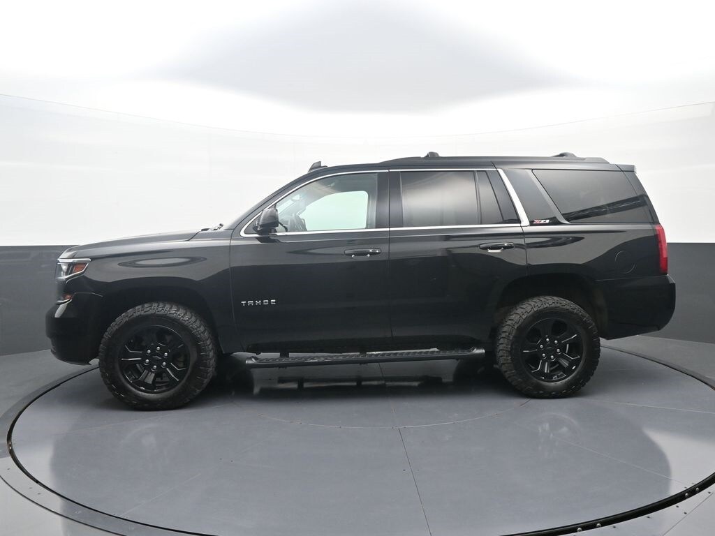 2018 Chevrolet Tahoe LT photo 2