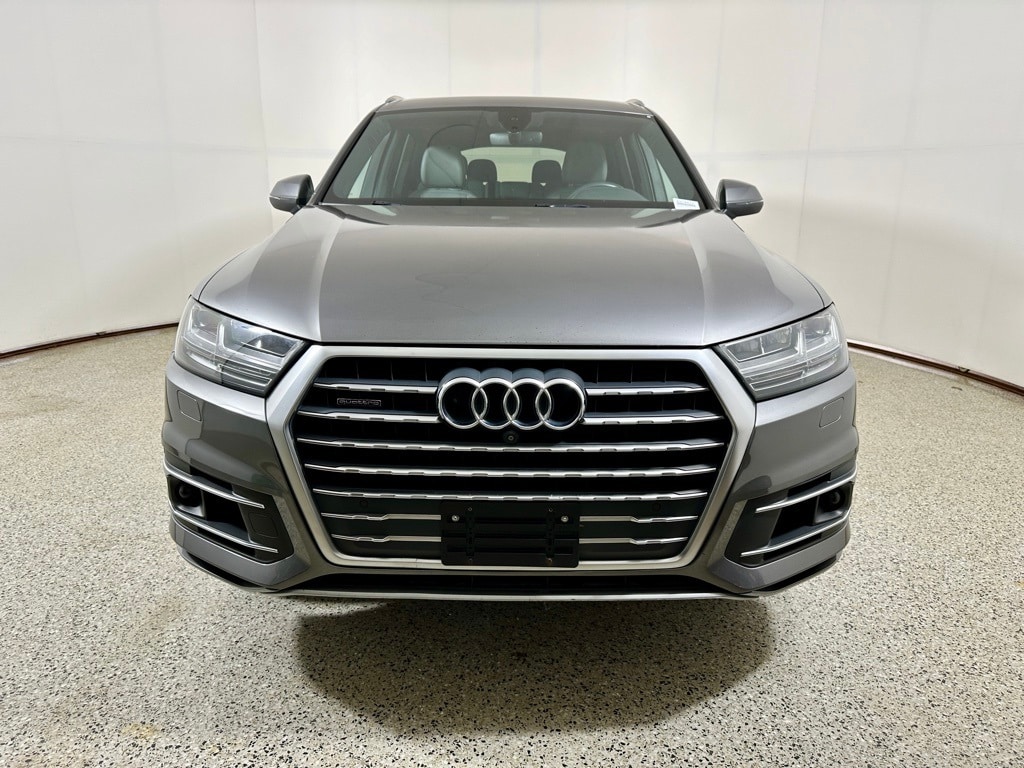 Used 2018 Audi Q7 Premium Plus with VIN WA1LAAF73JD015617 for sale in Louisville, KY