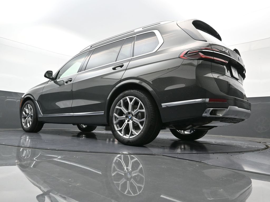 2026 BMW X7 40i - Photo 28
