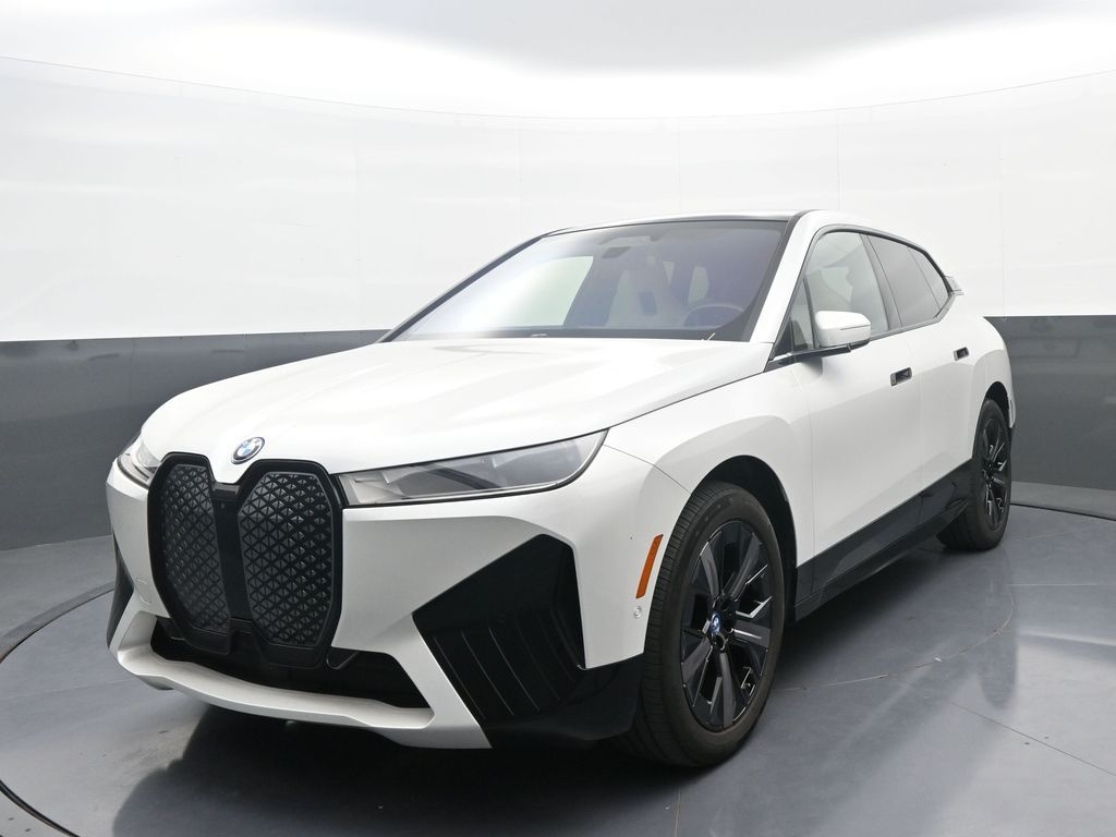 2024 BMW iX xDrive50's photo