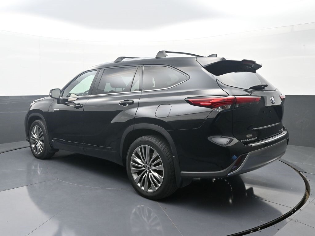 2021 Toyota Highlander Hybrid Platinum photo 3