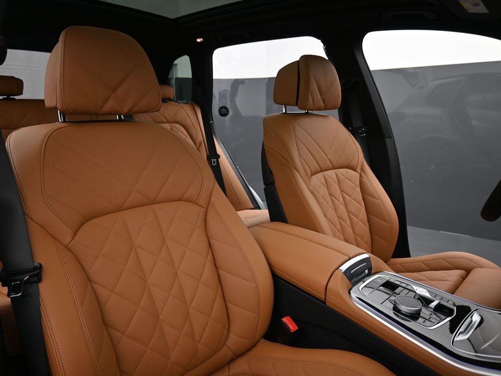 2026 BMW X5 M60i - Photo 20