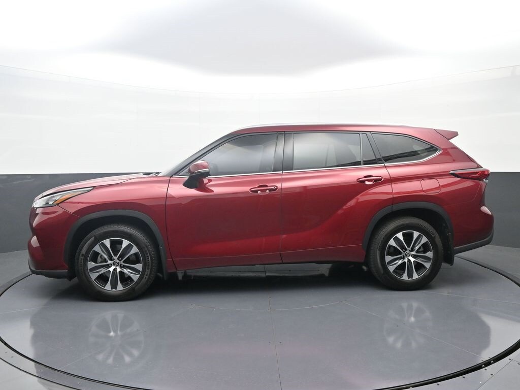 2020 Toyota Highlander XLE photo 3