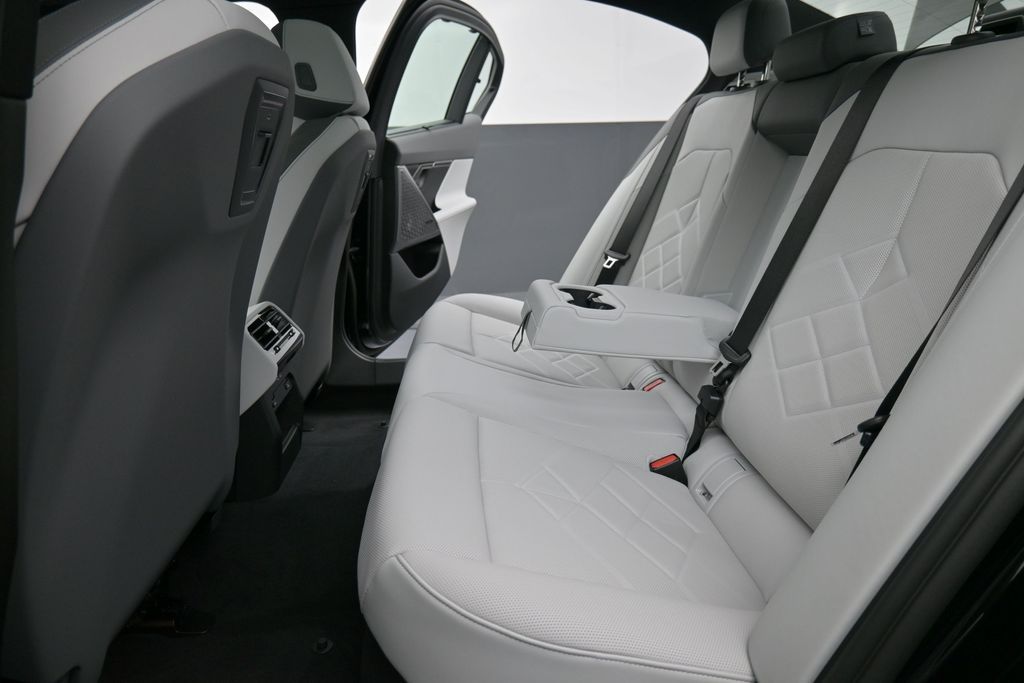 2026 BMW 5 Series 550e - Photo 16