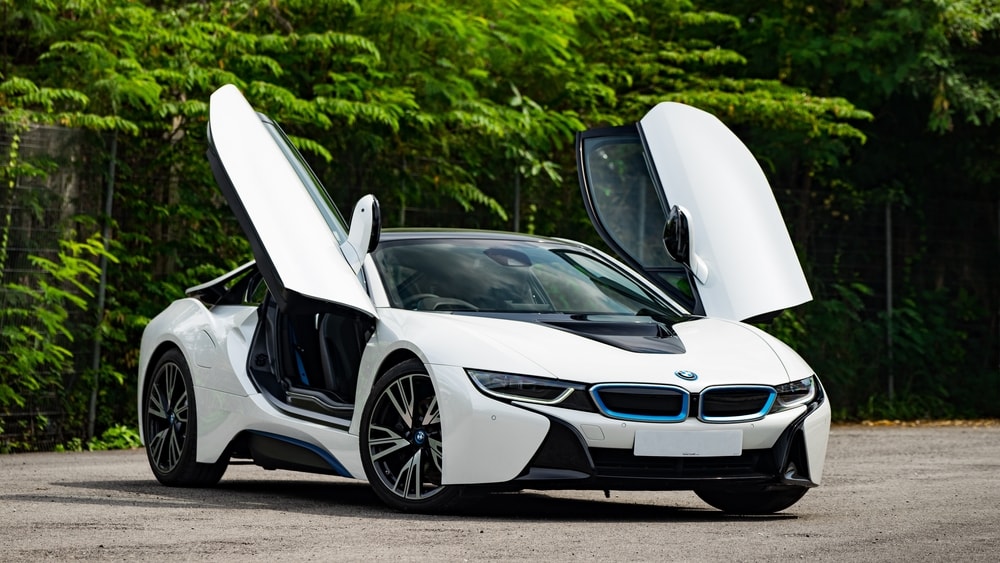 When you're in the market for a new car, see the BMW of Louisville's fantastic selection of sedans and SUVs and compare the difference between the BMW X5 Vs BMW i8.