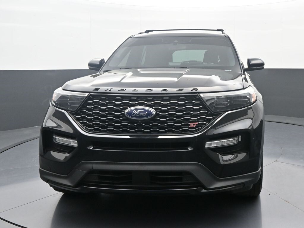 2020 Ford Explorer ST photo 2