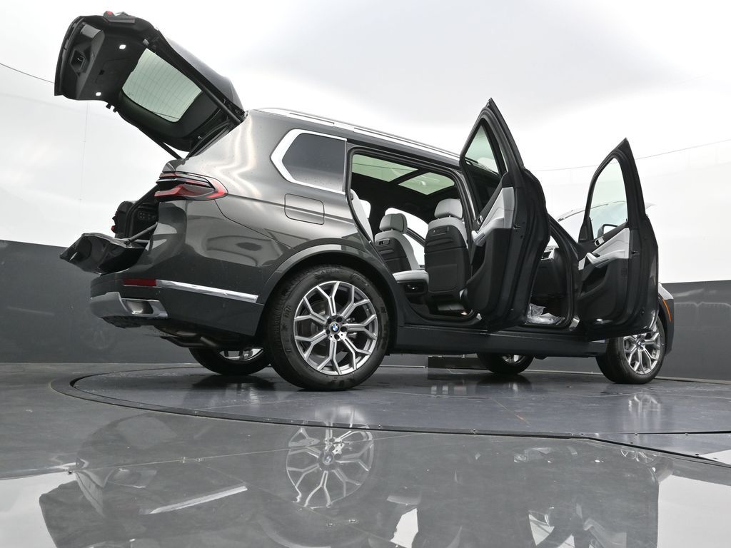 2026 BMW X7 40i - Photo 46