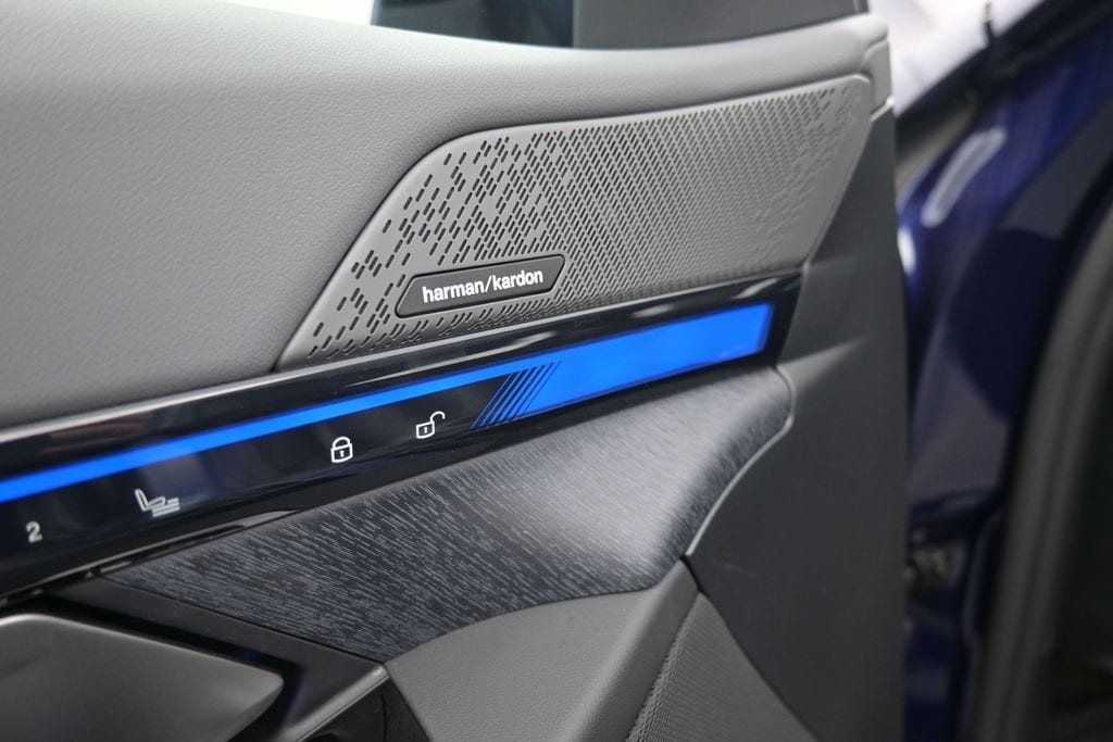 2026 BMW 5 Series 540i - Photo 10