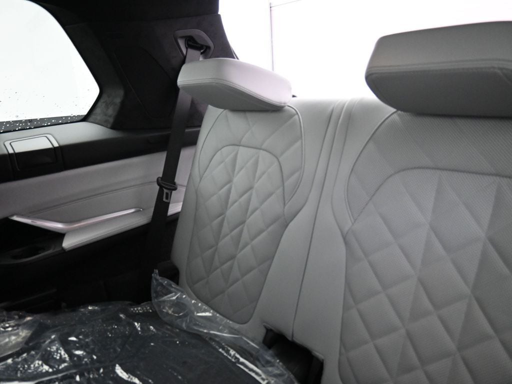2026 BMW X7 40i - Photo 23