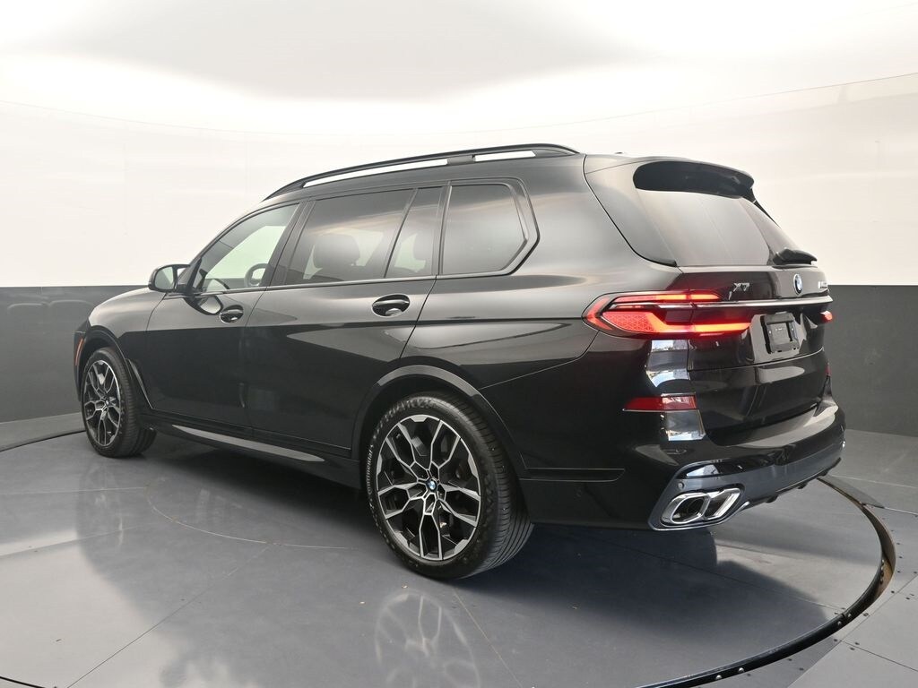 2025 Bmw X7 M60i photo 2