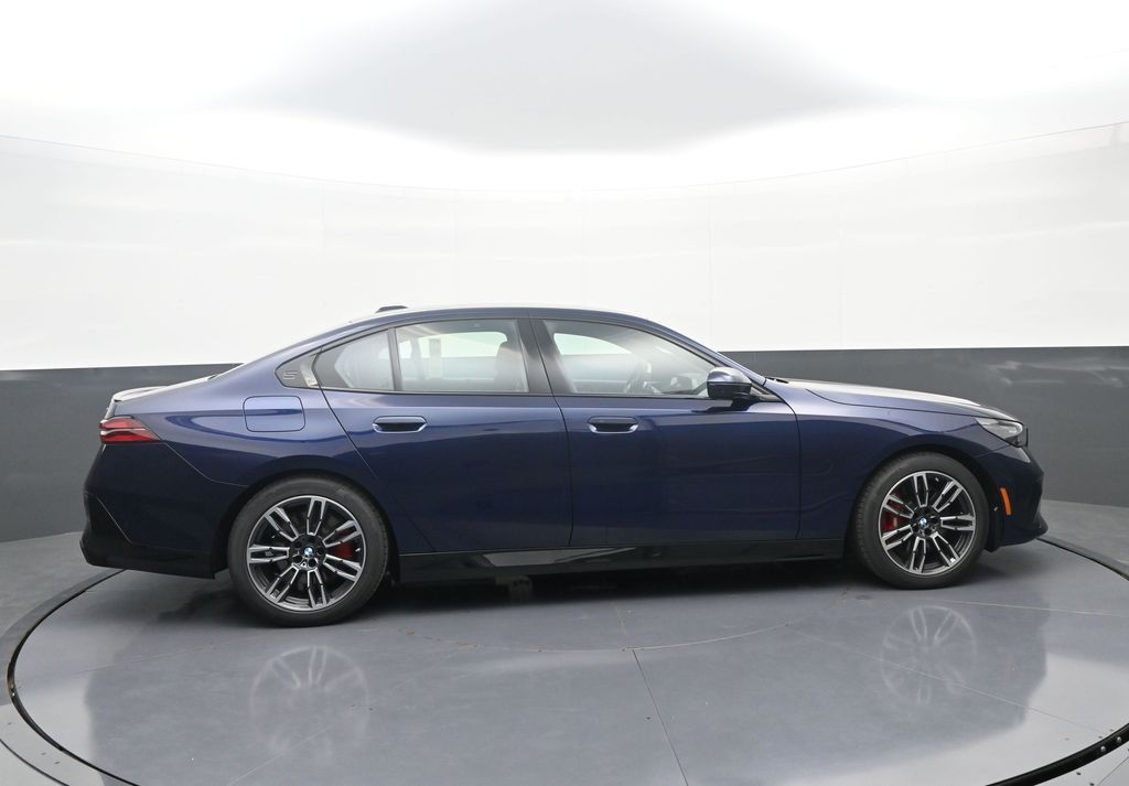 2026 BMW 5 Series 540i - Photo 8