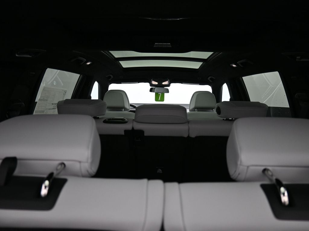 2026 BMW X7 40i - Photo 10