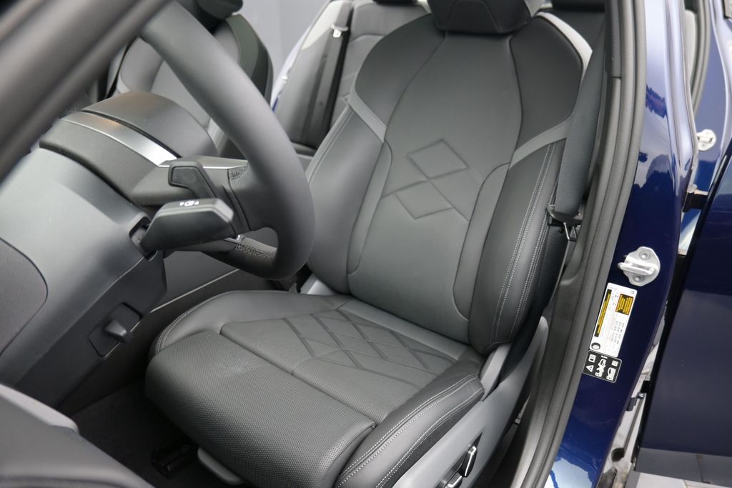 2026 BMW 5 Series 540i - Photo 11