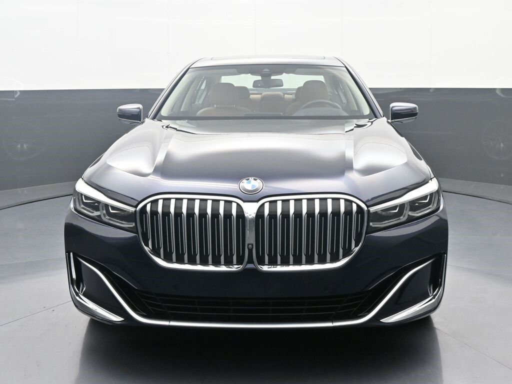 2020 Bmw 750i xDrive Sedan photo 2