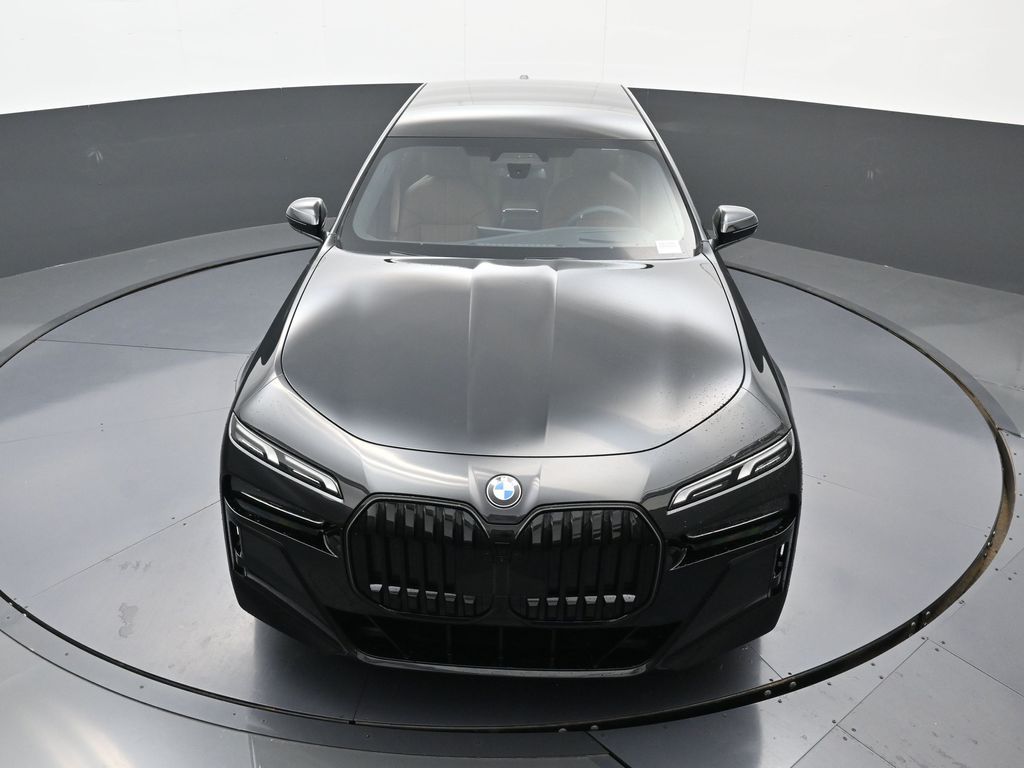 2026 BMW 7 Series 740i - Photo 40