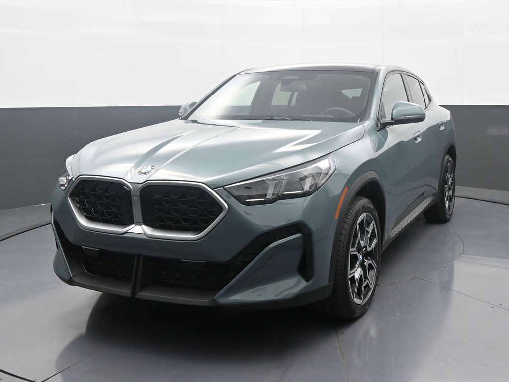2025 BMW X2 xDrive28i's photo