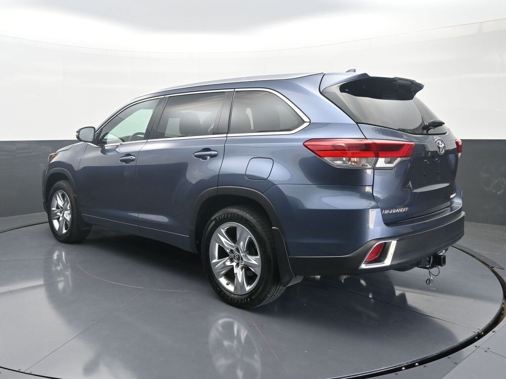 2019 Toyota Highlander Limited photo 2