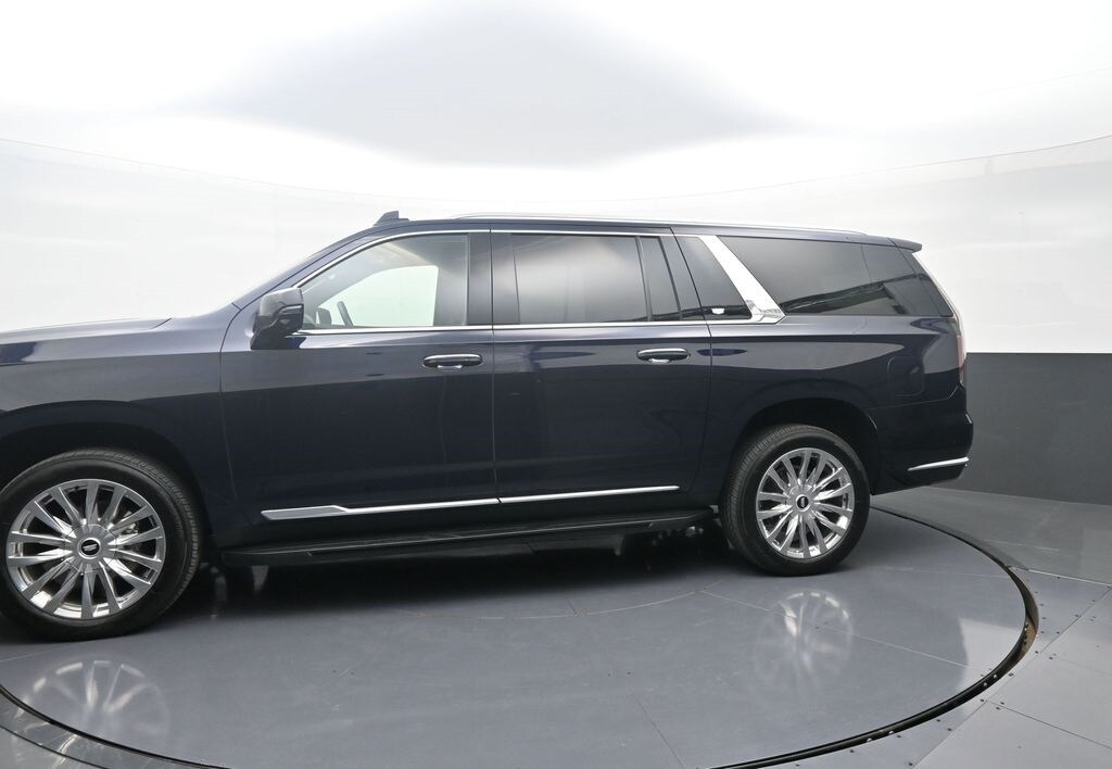 2024 Cadillac Escalade ESV Premium Luxury photo 4