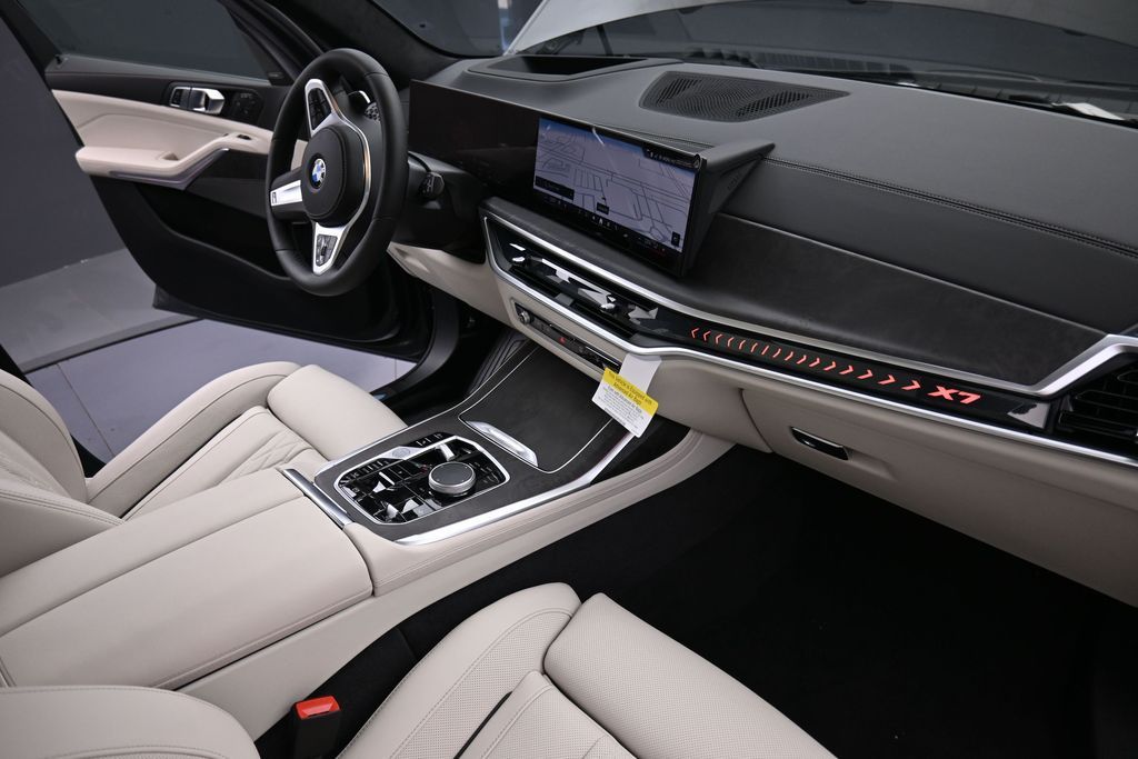 2026 BMW X7 40i - Photo 20