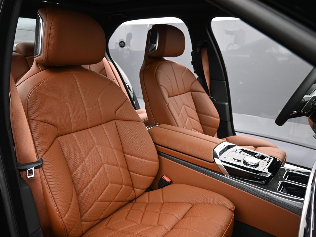 2026 BMW 7 Series 740i - Photo 26