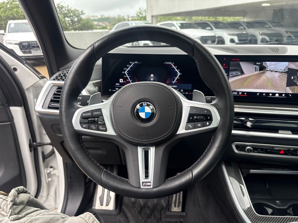 2026 BMW X5 M60i - Photo 18