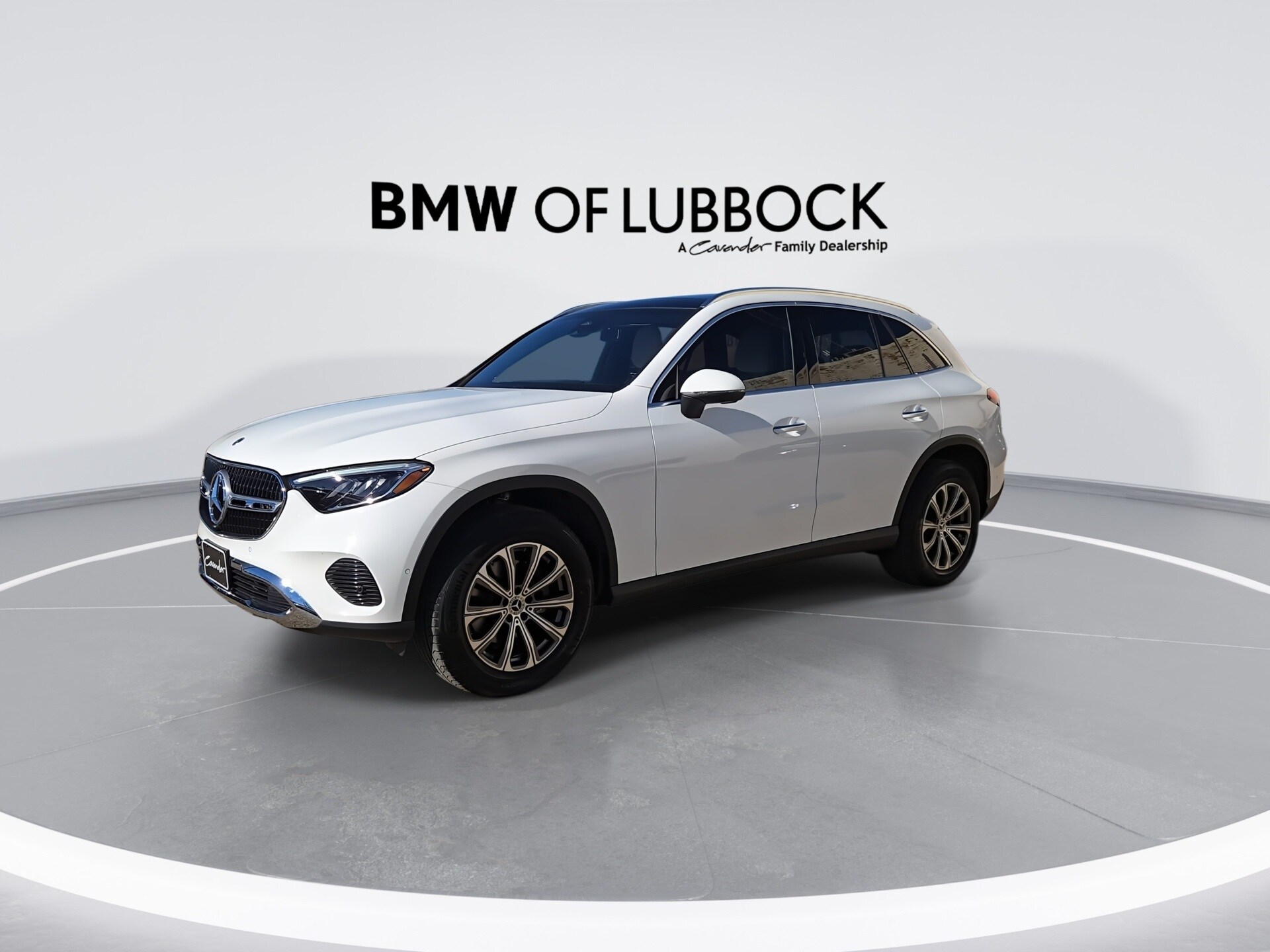 2025 Mercedes Benz GLC 300 4MATIC photo 4