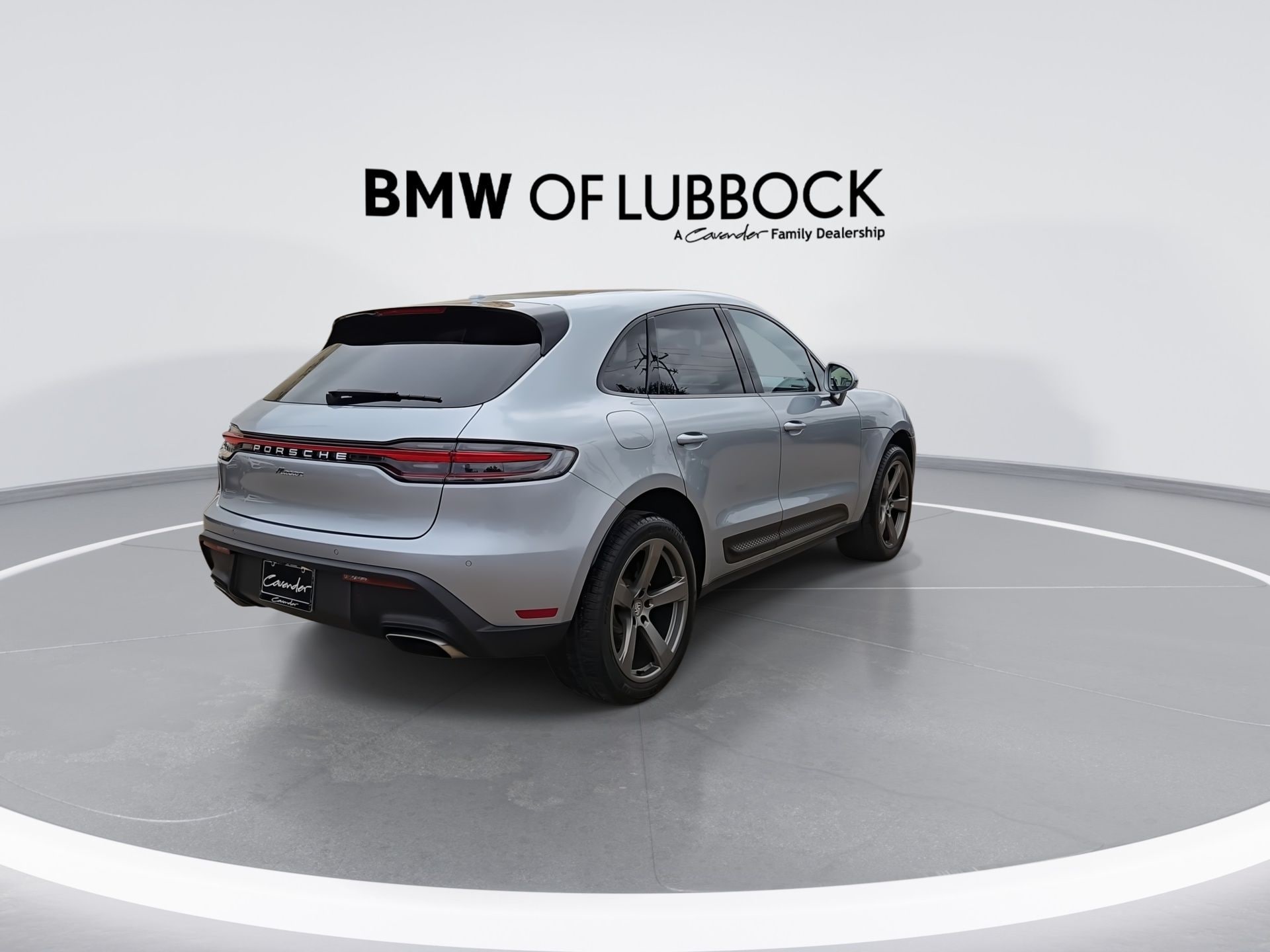 2025 Porsche Macan Base - Photo 8