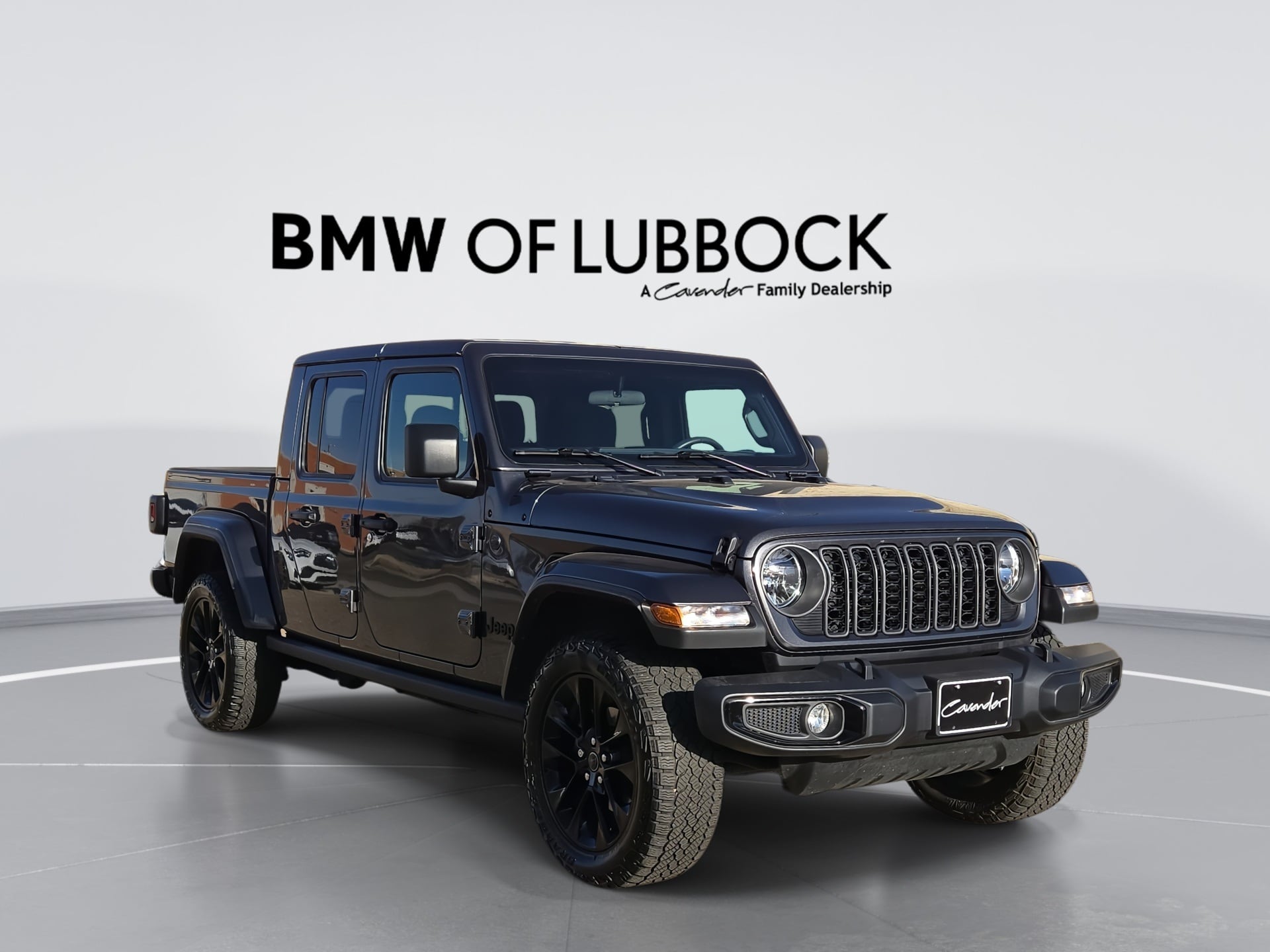 2025 Jeep Gladiator Nighthawk's photo