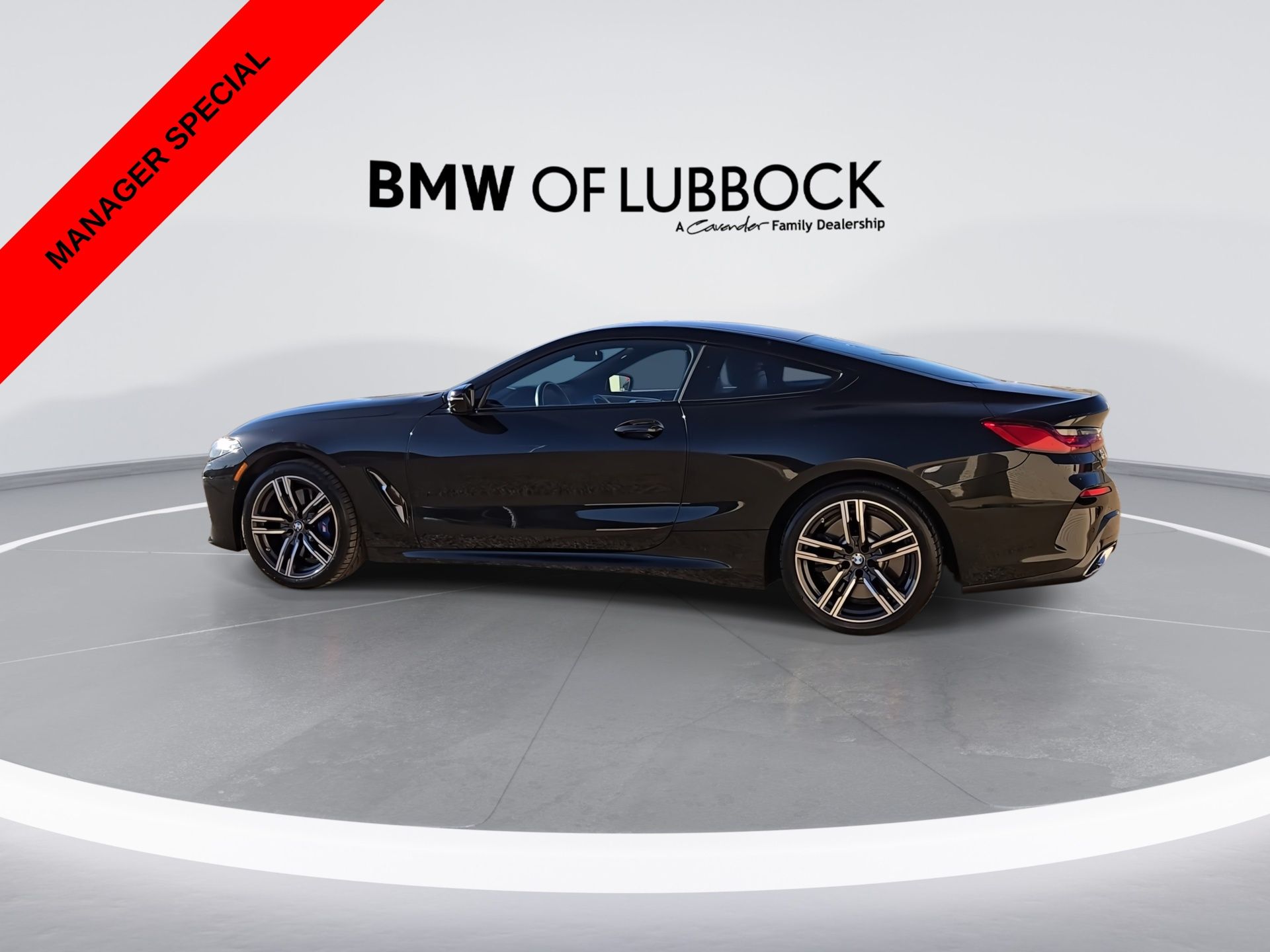 2025 BMW 8 Series 840i - Photo 6