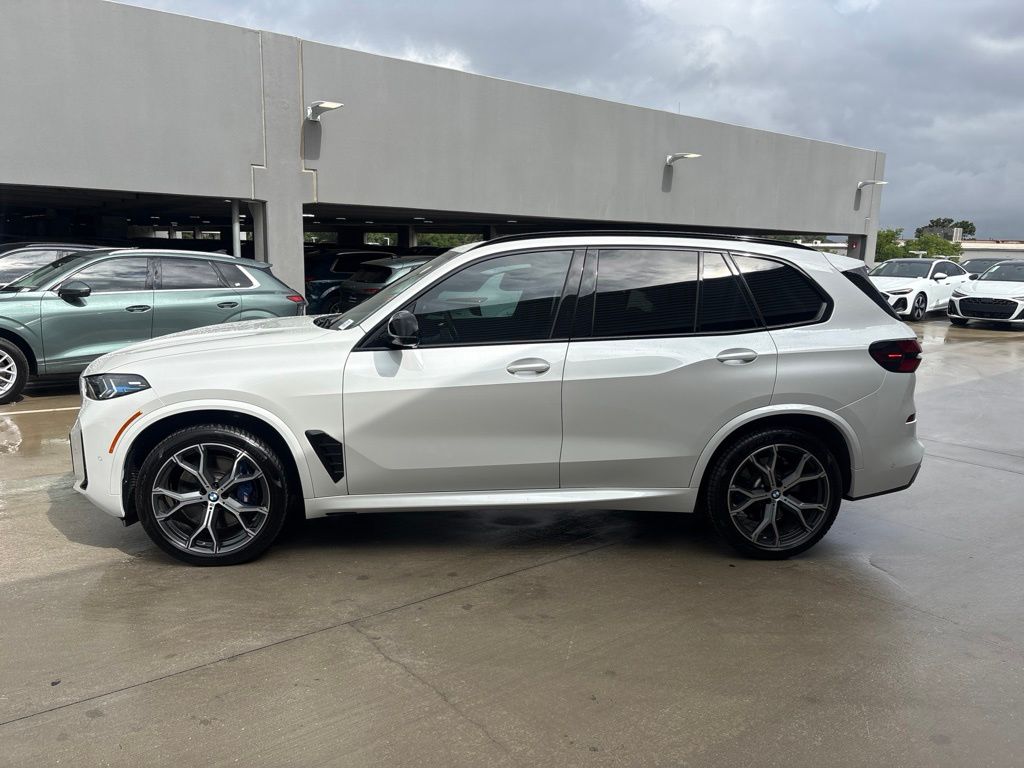 2026 BMW X5 M60i - Photo 8