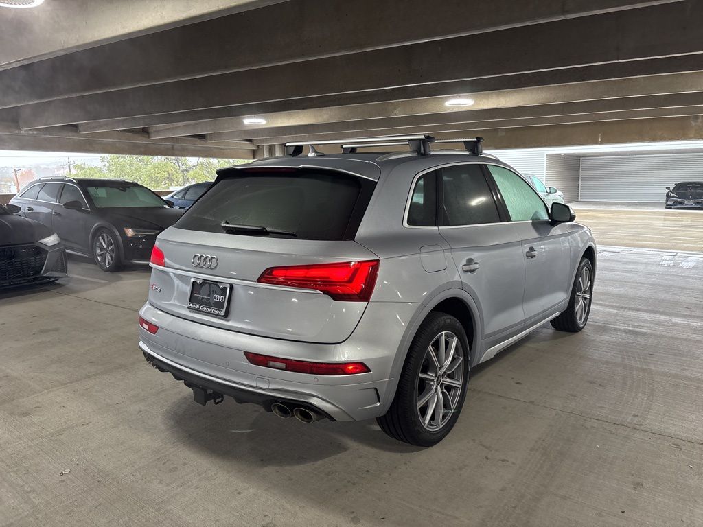 View vehicle photo 5