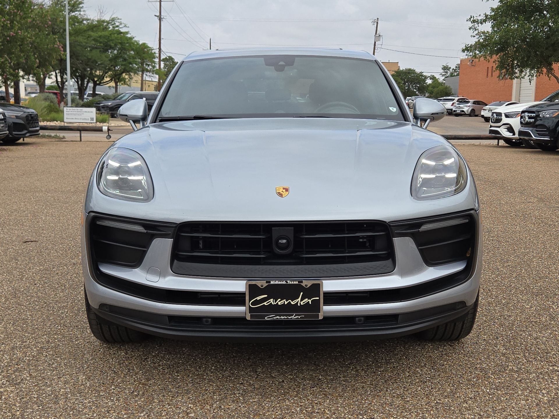 2025 Porsche Macan Base - Photo 10