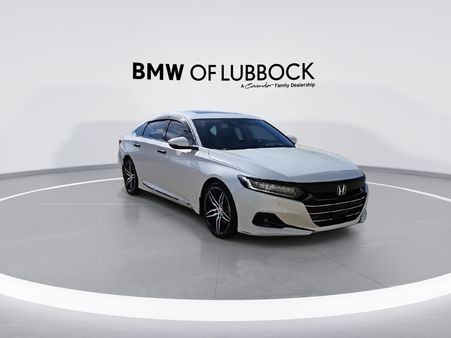 2021 Honda Accord Touring 2.0T photo 2