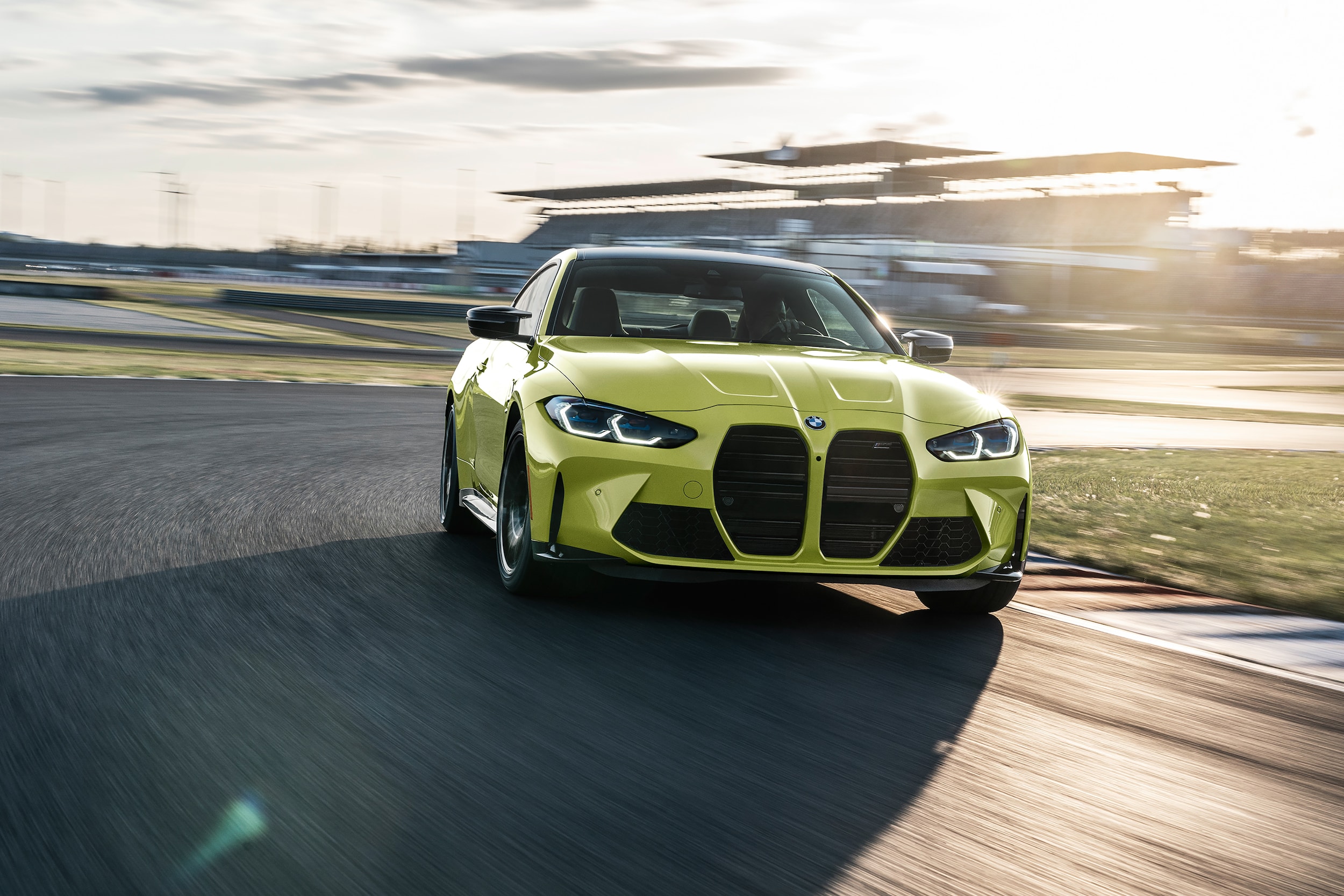 2025-BMW-MModel-M4-G82-Coupe-L01.jpg