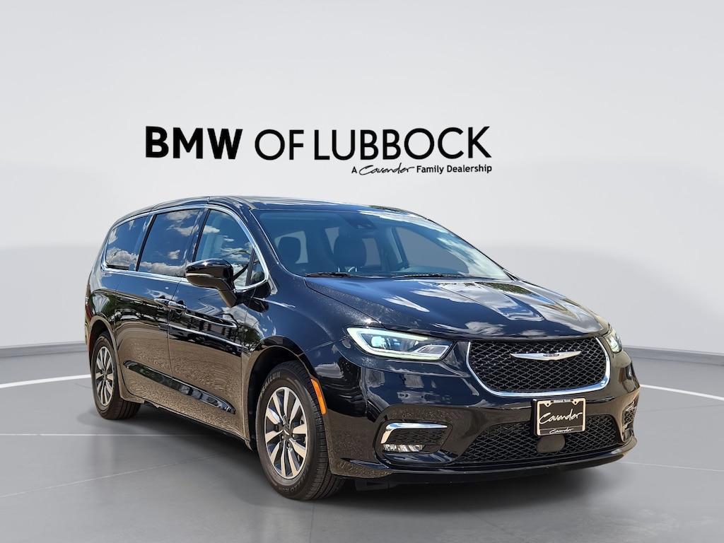 Used 2024 Chrysler Pacifica Plug-In Hybrid Select Van Passenger Van