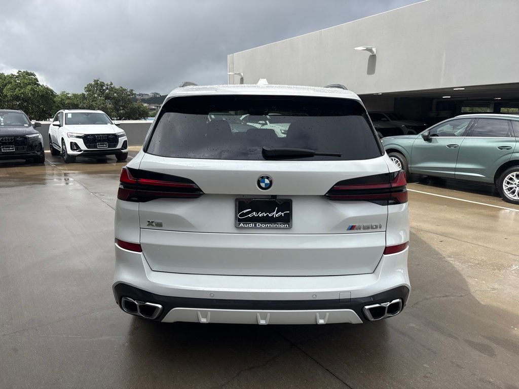 2026 BMW X5 M60i - Photo 6