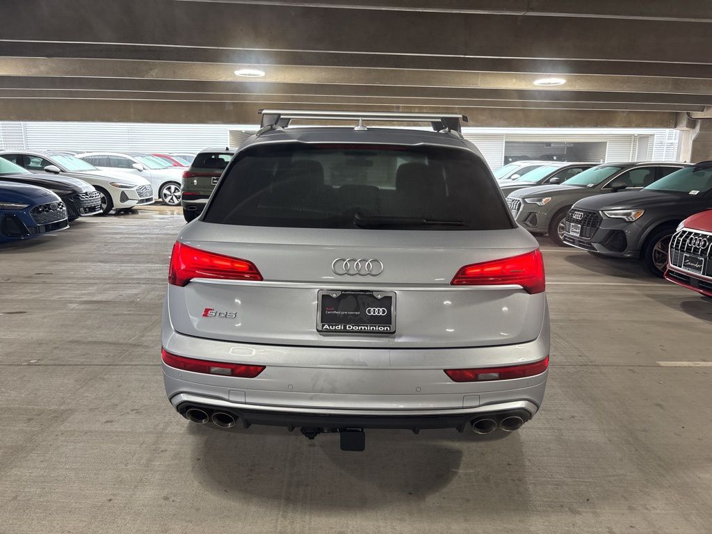 View vehicle photo 6